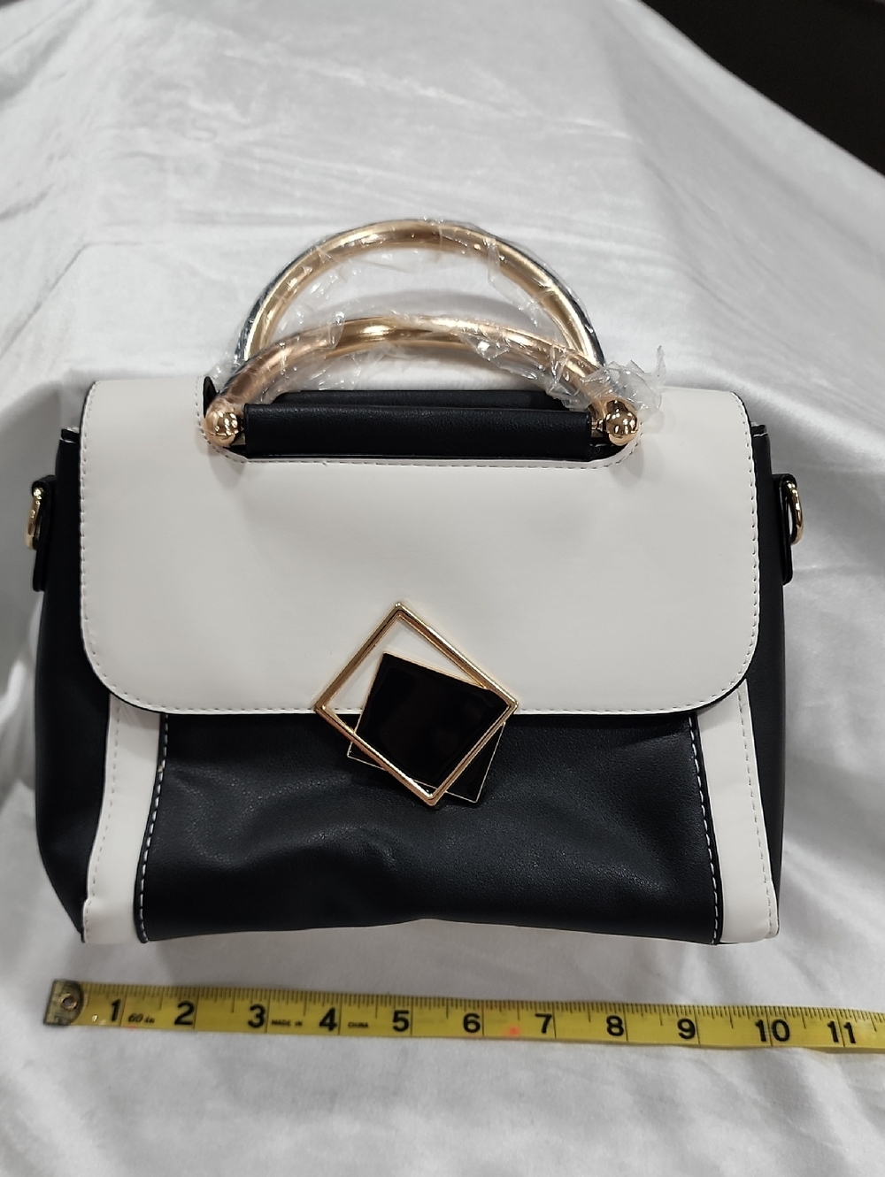 Unbranded Black/White Top Handled Bag. Geometric Accent Envelope Snap Front.